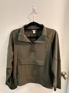 NWT Athleta Boundless Popover in Acacia Olive — Size S — $129 Retail